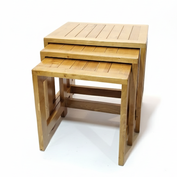 تصویر میز سه تایی مکعب