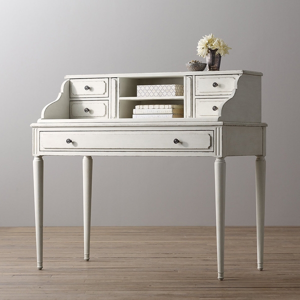 another image of Marcele desk