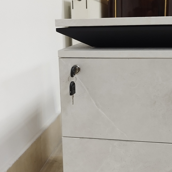 تصویر میز مدیریتی EM300