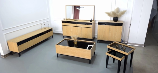 تصویر جلومبلی و عسلی اسکارلت