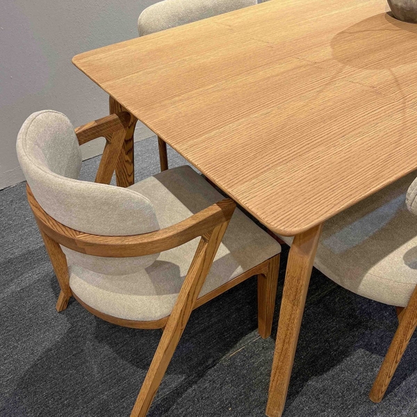 image of 1515 dining table for 8