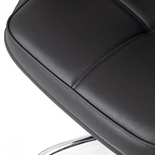 تصویر صندلی معاونتی M82