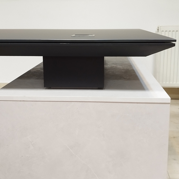 تصویر میز مدیریتی EM300