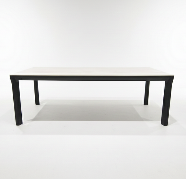 تصویر میز کنفرانس لاوار بتا