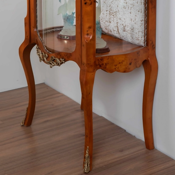 image of WR26 showcase cabinet