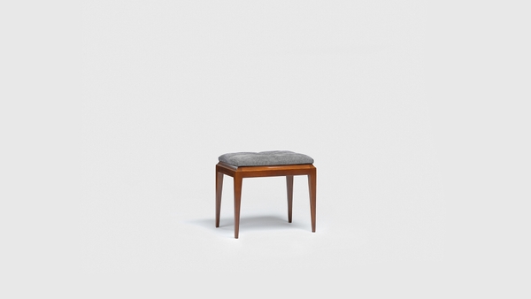 image of Seltis dressing chair