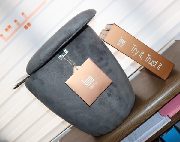 تصویر پاف مبلی درب دار