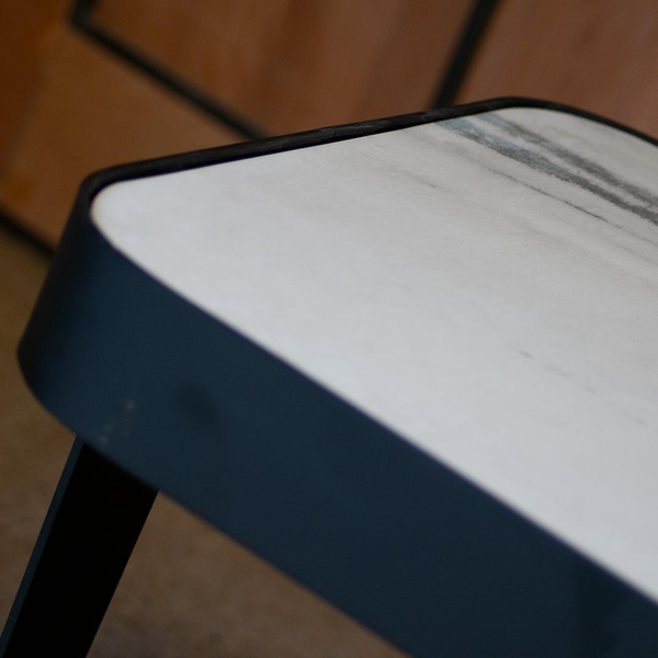 image of Moderna W5016 TV table