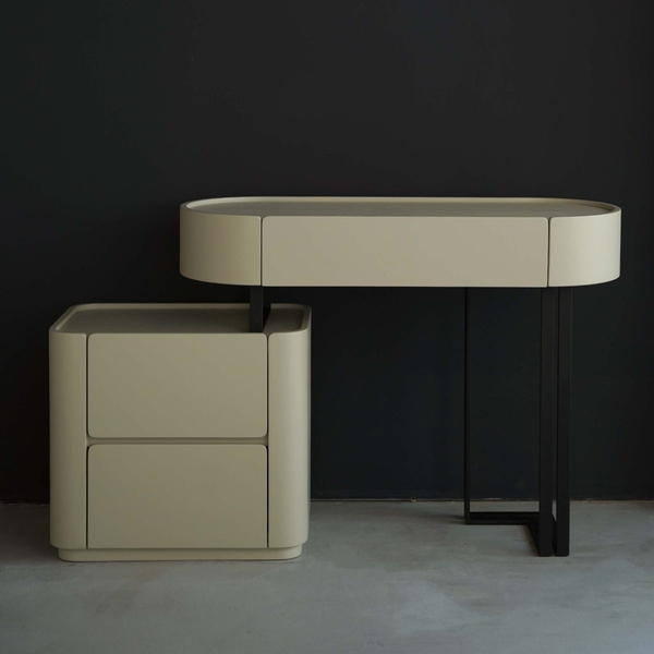 image of 2702 dressing table