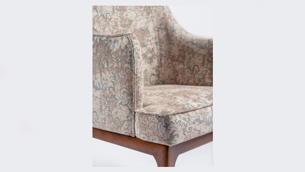 image of Akoomeh host chair