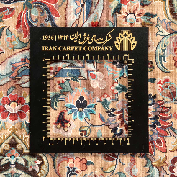 تصویر قالی اصفهان 60 رج قواره پرده ای شناسه اثر 417824