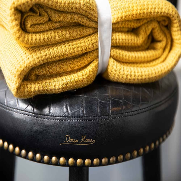 image of Small Crossed Puff