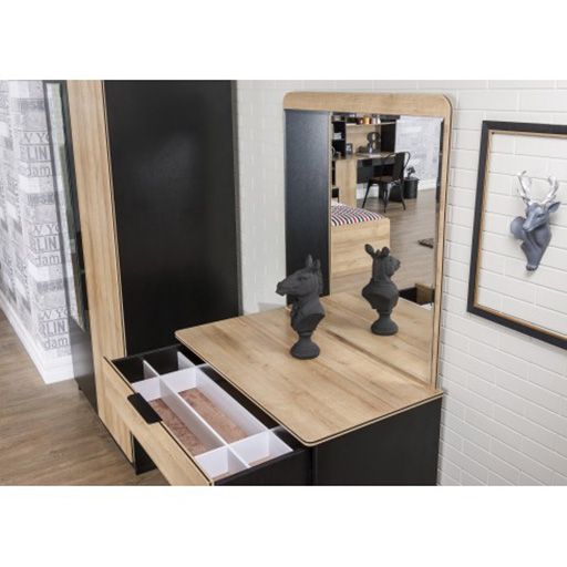 image of Dalas drawer with mirror