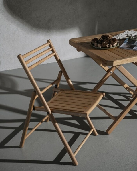 تصویر صندلی چوبی Vessel