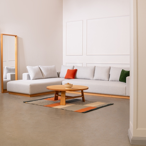 image of Alien sofa 16