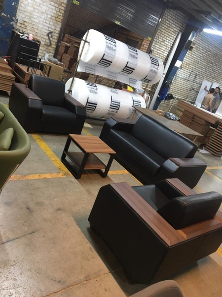 تصویر مبل اداری تک نفره توس