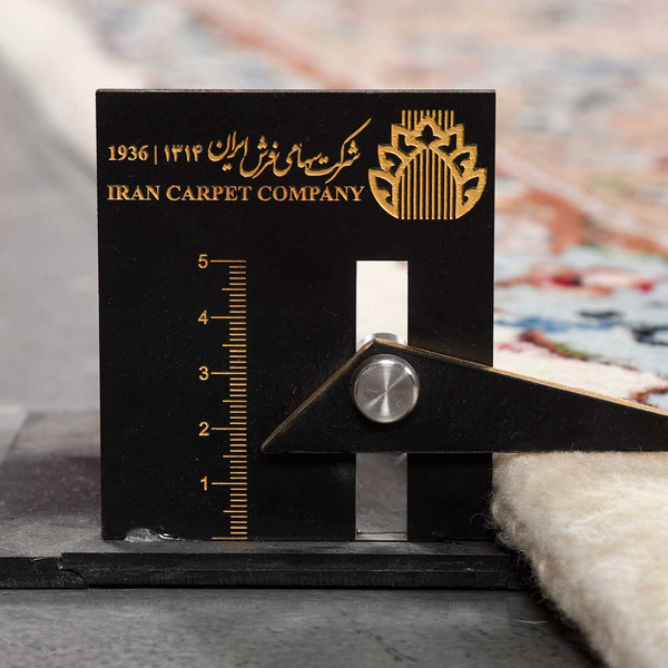 تصویر قالی یزد 30 رج قواره 6متری شناسه اثر 4-26541