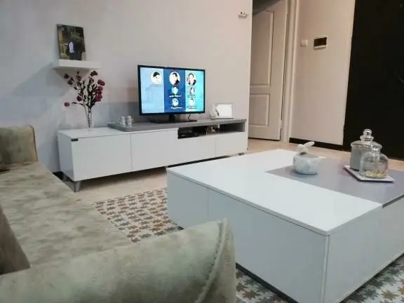 image of 1040 TV Stand