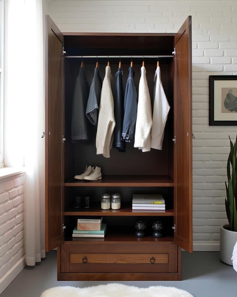 another image of Dresser with two doors and mirrors