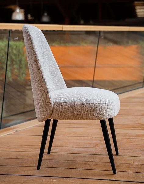 another image of Nil chair