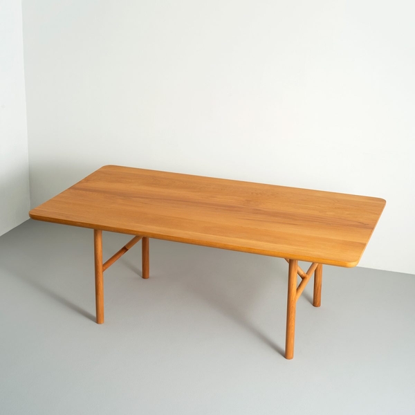 image of OX dining table for 8