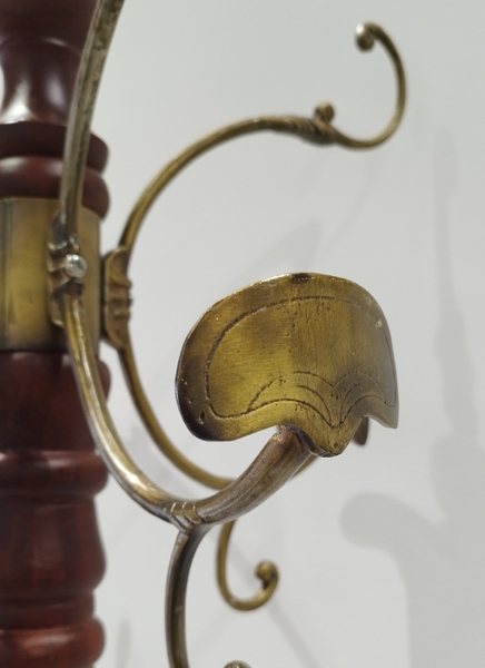 تصویر جالباسی مدل برنزی