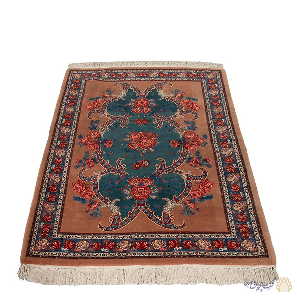 image of Sanandaj Rug code 609240