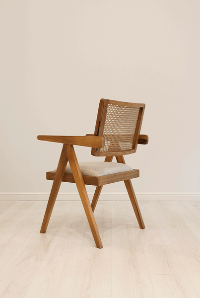 image of Victor chair with armrest