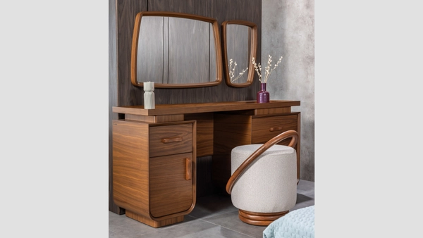 تصویر پاف میز آرایش نیچر