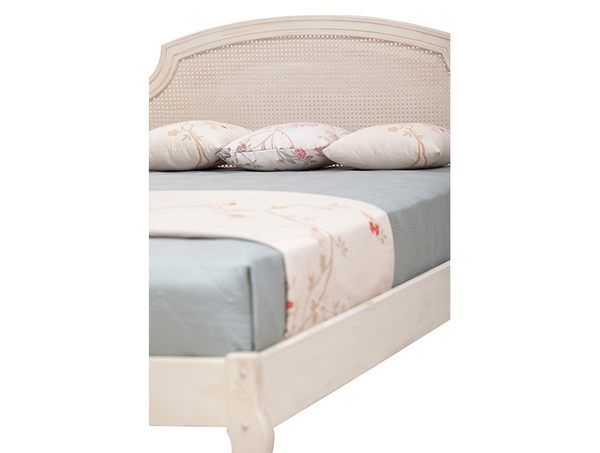 image of Romantic 120 single bed