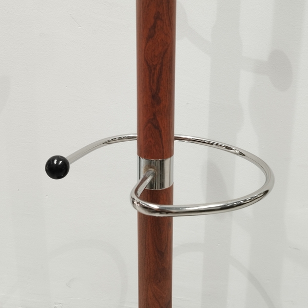 تصویر جالباسی ایستاده Z2