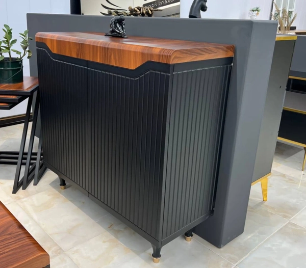 تصویر جاکفشی مدرن دنیز