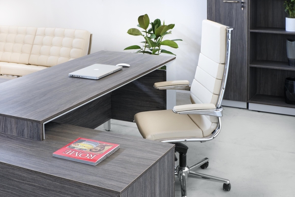 image of EM500 Management Desk