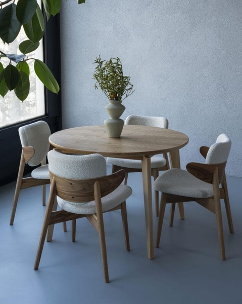 تصویر صندلی چوبی Earth