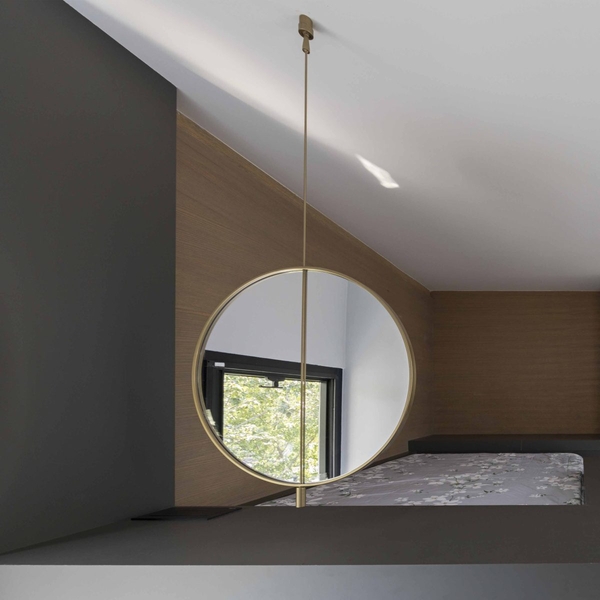 image of 1002 mirror