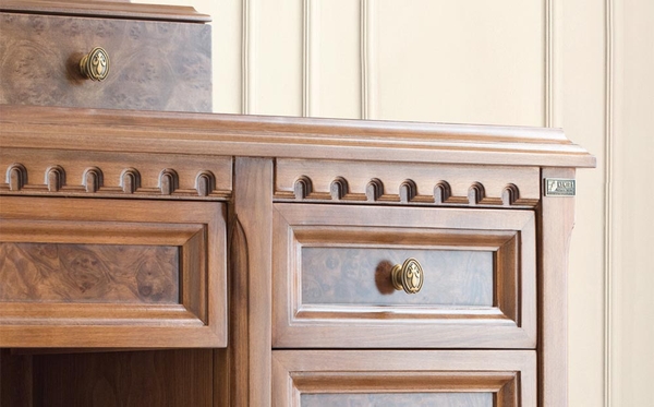 another image of Jacobean dressing drawer