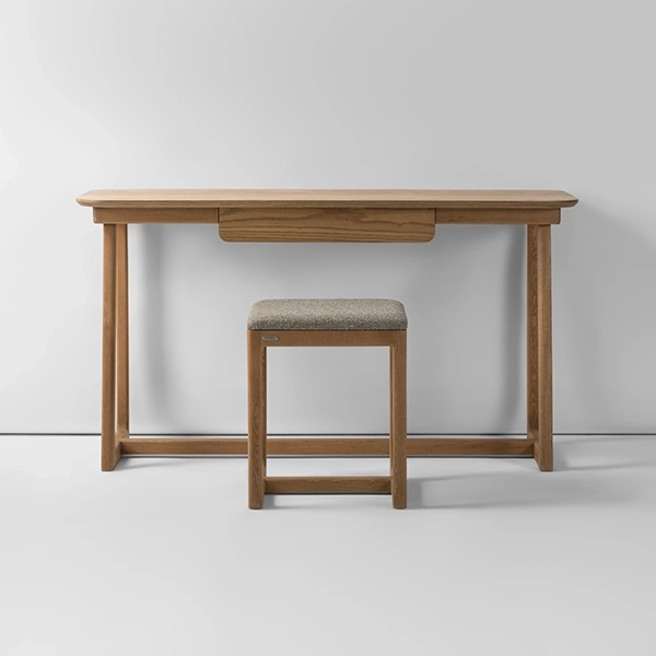 تصویر میز آرایش چارم