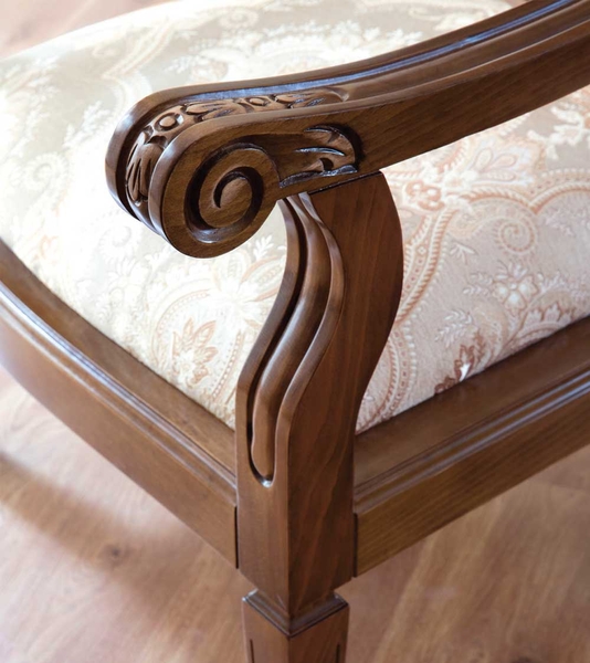 image of Queen Ann sofa set