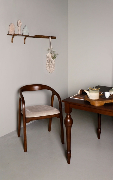 تصویر شلف رخت آویز پیچ