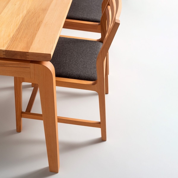image of Pianura dining table for 6