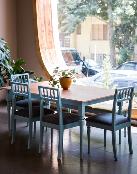 image of Antique dining table for 6