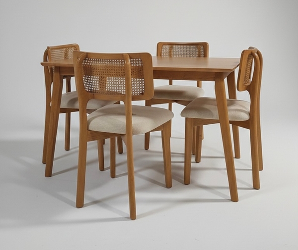 تصویر میز ناهارخوری حصیری چهارنفره تصویر میز ناهارخوری حصیری چهارنفره