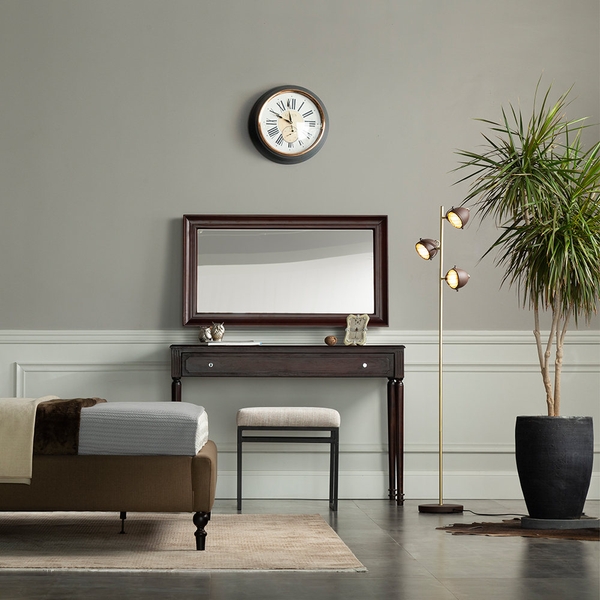 image of Larisa dressing table