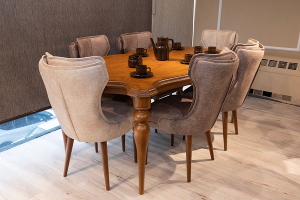 image of Bently dining set