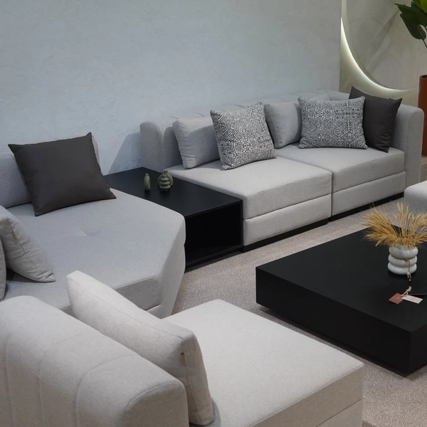 image of Minotti L sofa