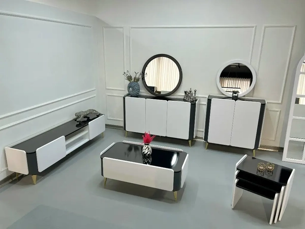 image of Victoria Console and Mirror