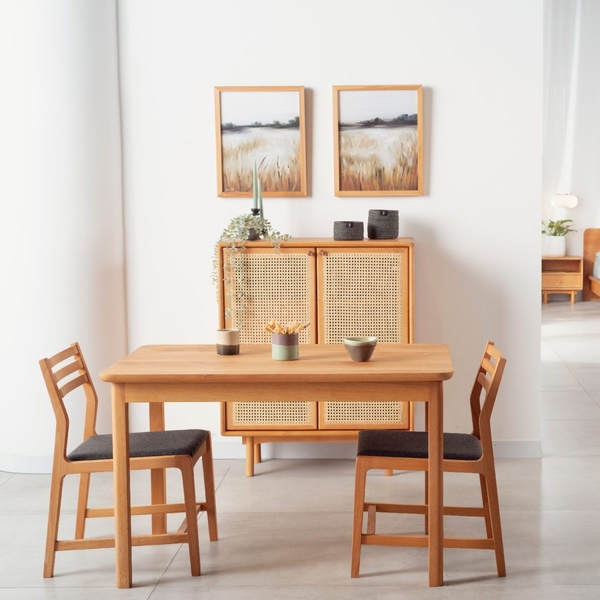 another image of Cerca dining table for 4