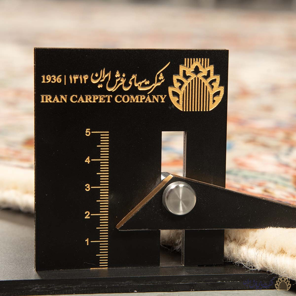 تصویر قالی اراک 35 رج قواره 6متری شناسه اثر 418999