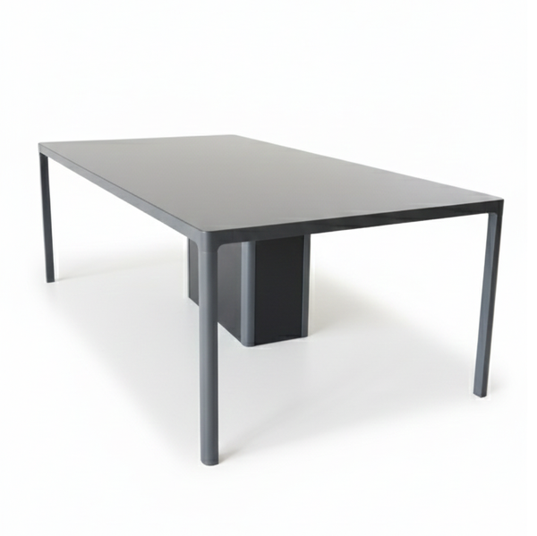 تصویر میز کنفرانس C100