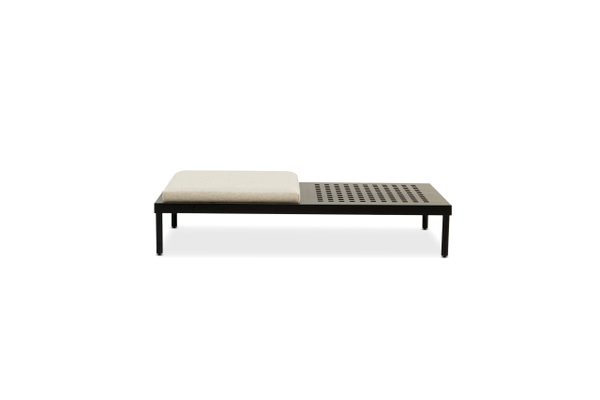 تصویر میز و نیمکت گوشه